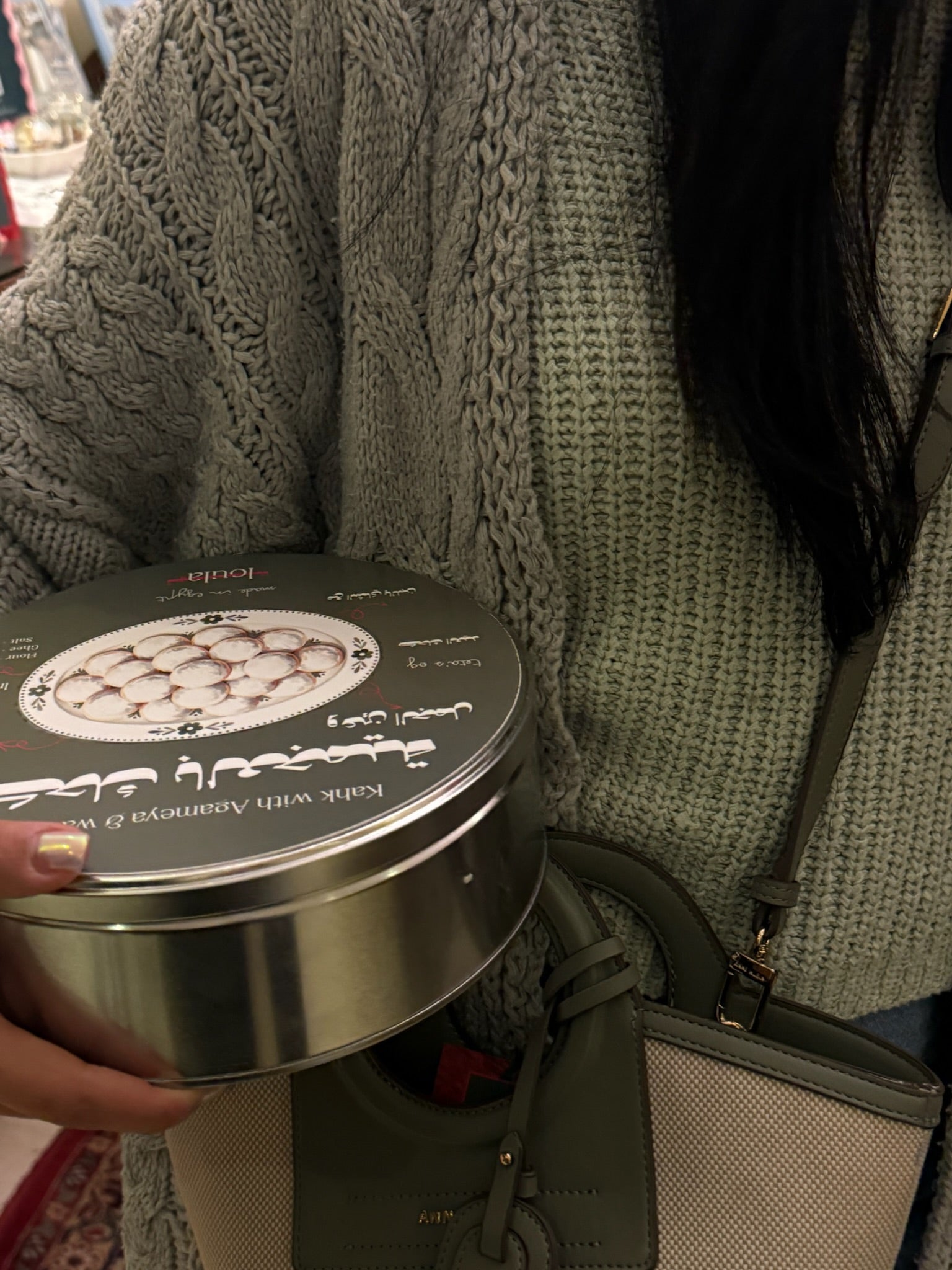 Kahk with Agameya & Walnuts: Family box Tin