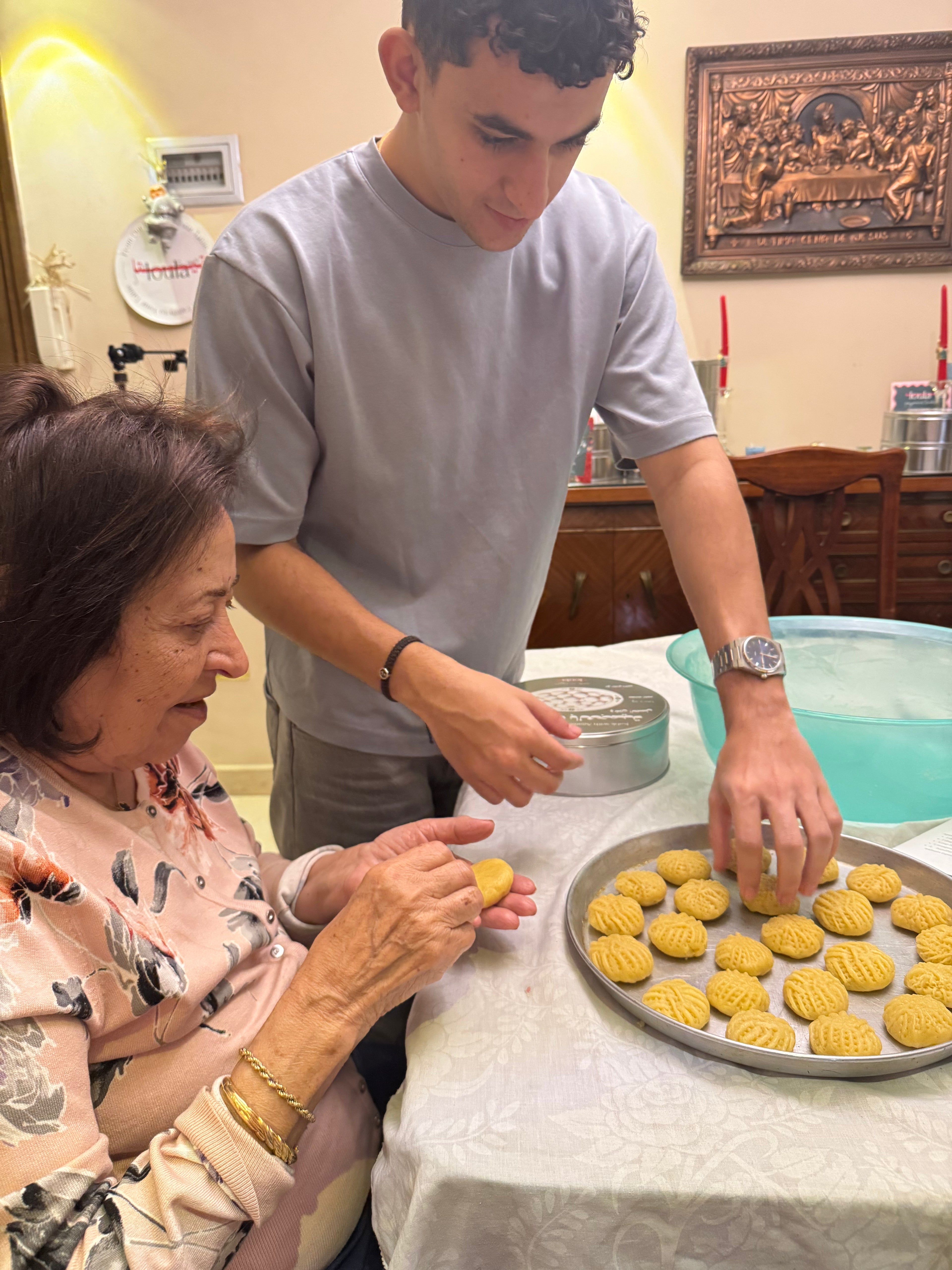 Plain Kahk:Family box Tin