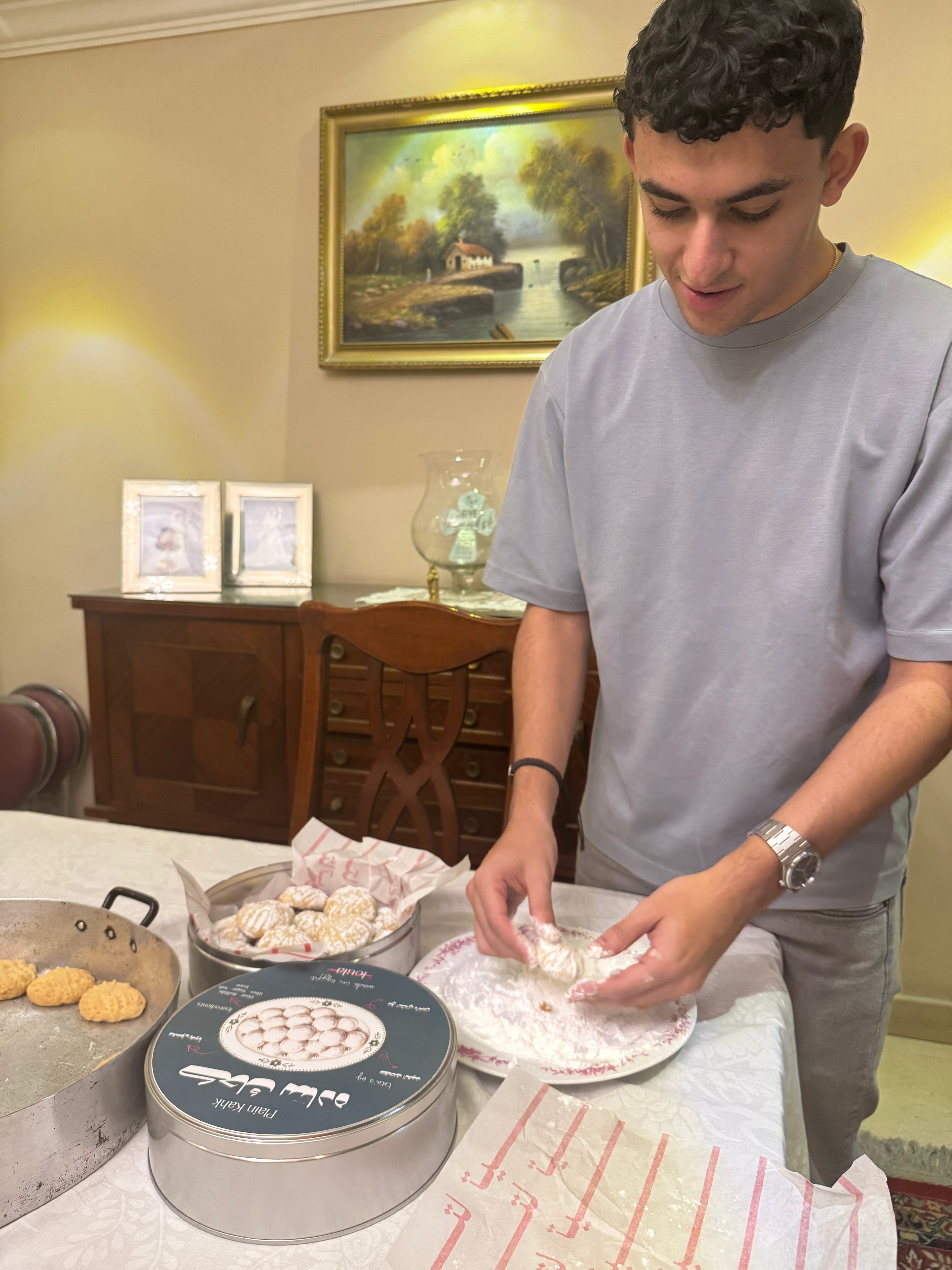 Plain Kahk:Family box Tin